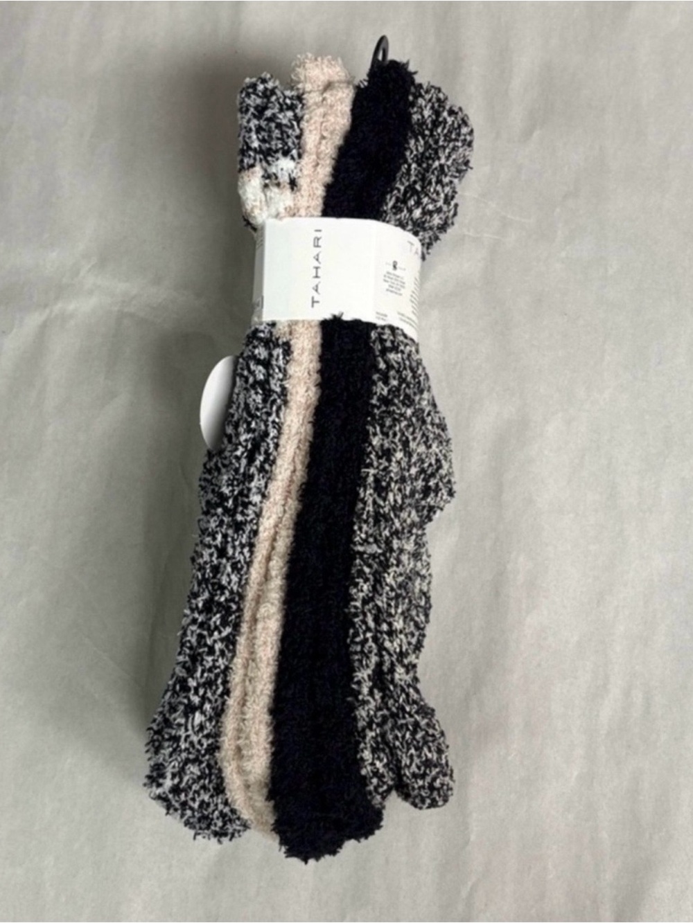New Tahari Socks Women’s 4 Pair Cozy Fuzzy Plush Socks Casual Soft Classic - Picture 5 of 13
